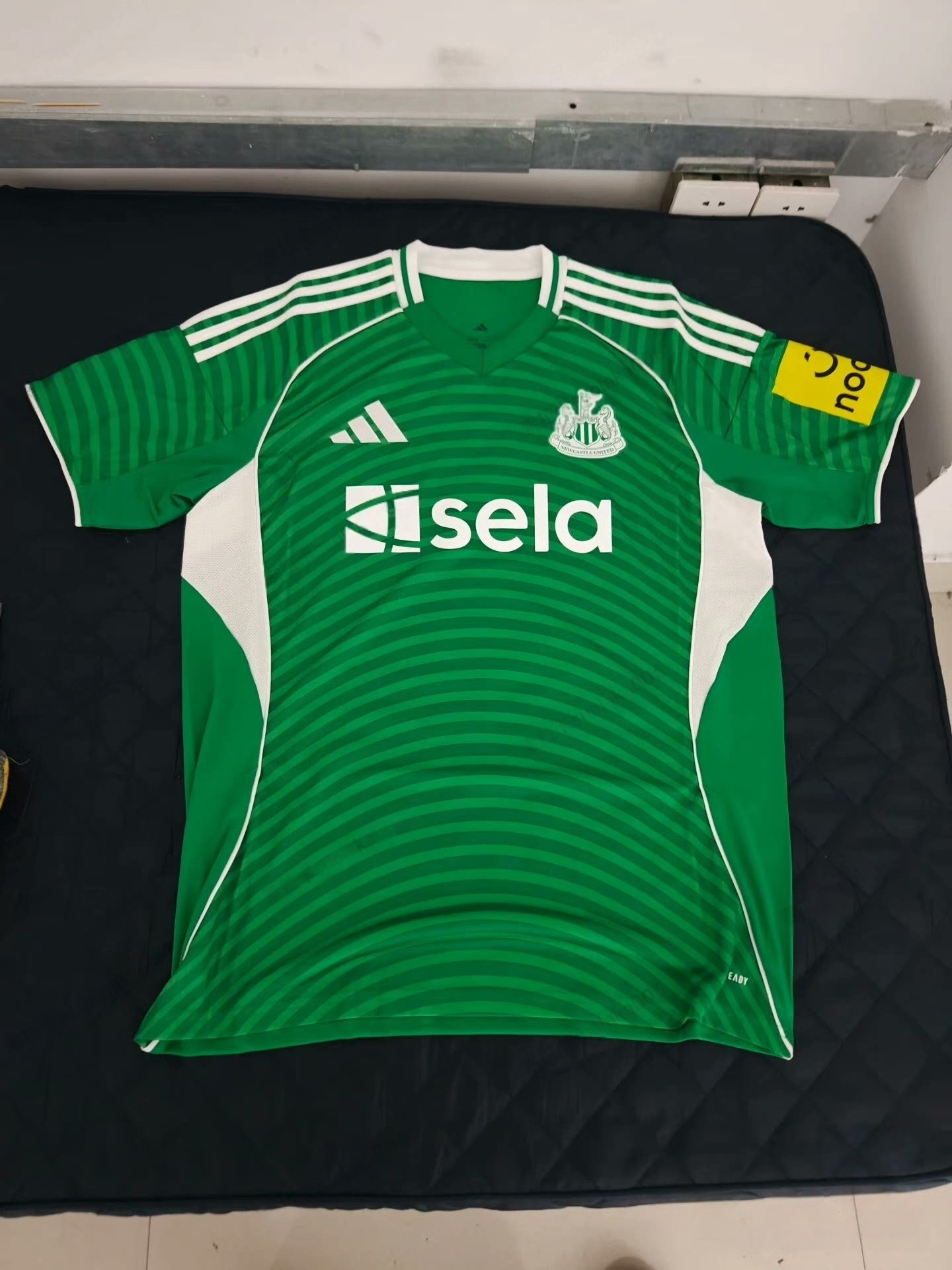 2526시즌 뉴캐슬  어센틱 어웨이 유니폼