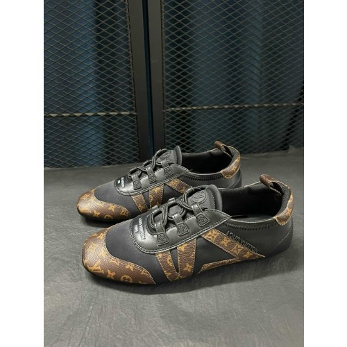 LV Sneakerina
