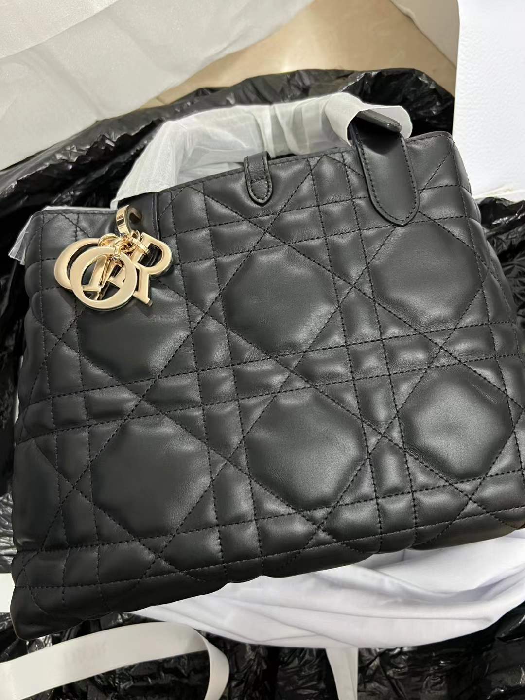 Toujours (22*18.5*20cm)