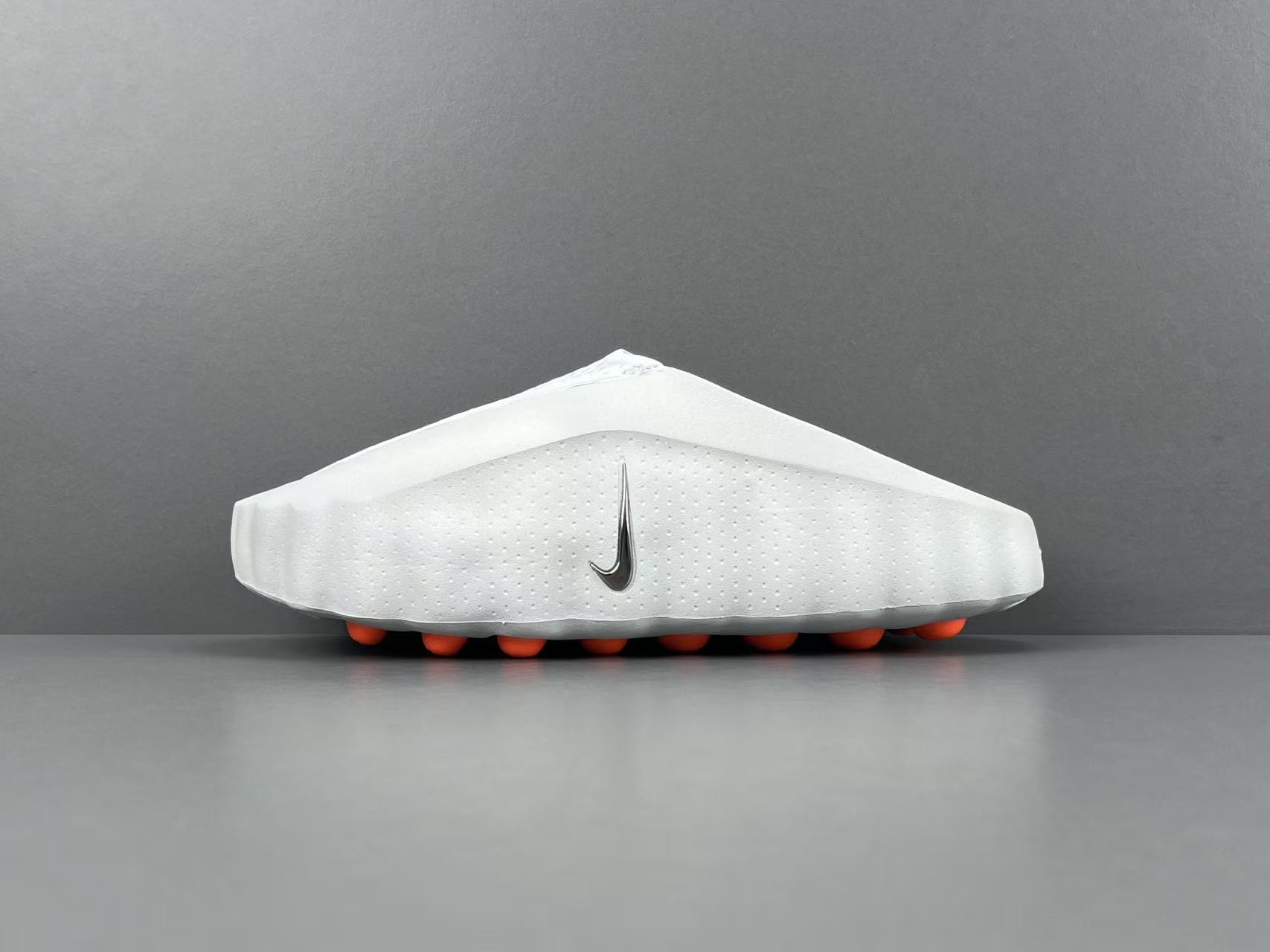 Nike Mind 001
