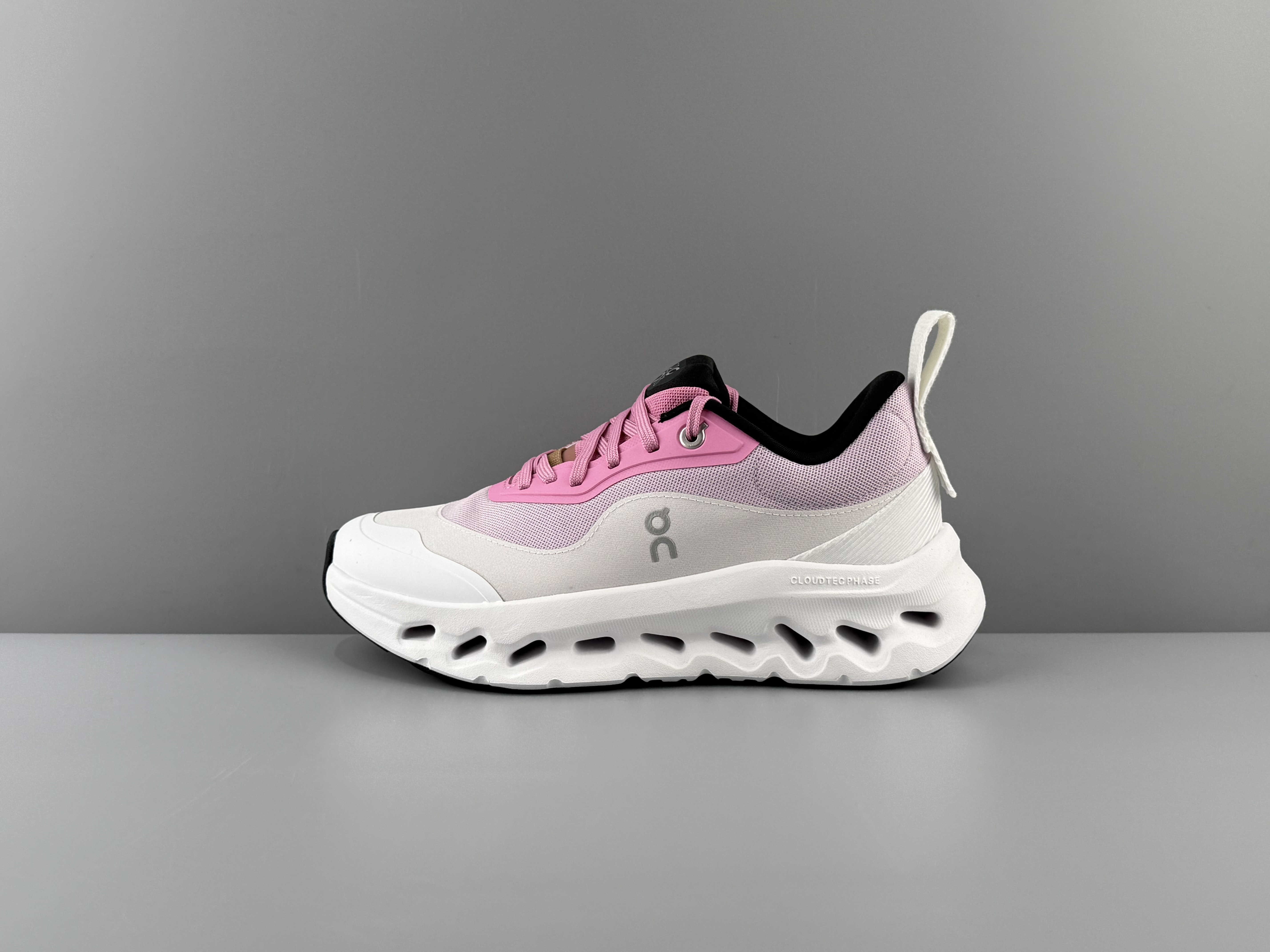 Loewe x On Cloudtilt 2.0